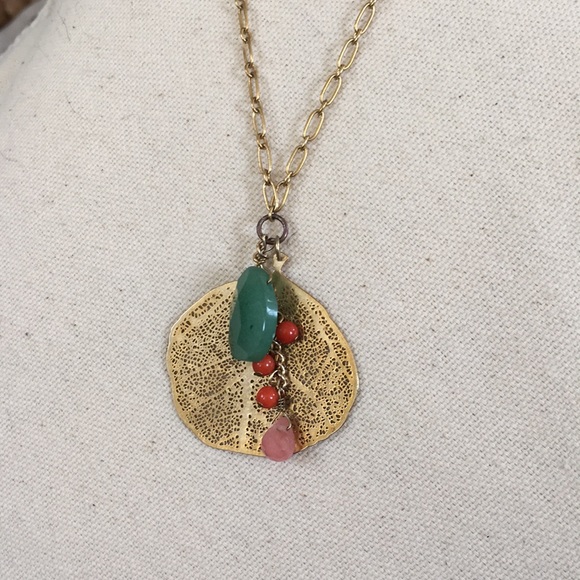 Leaf print necklace - Picture 2 of 3